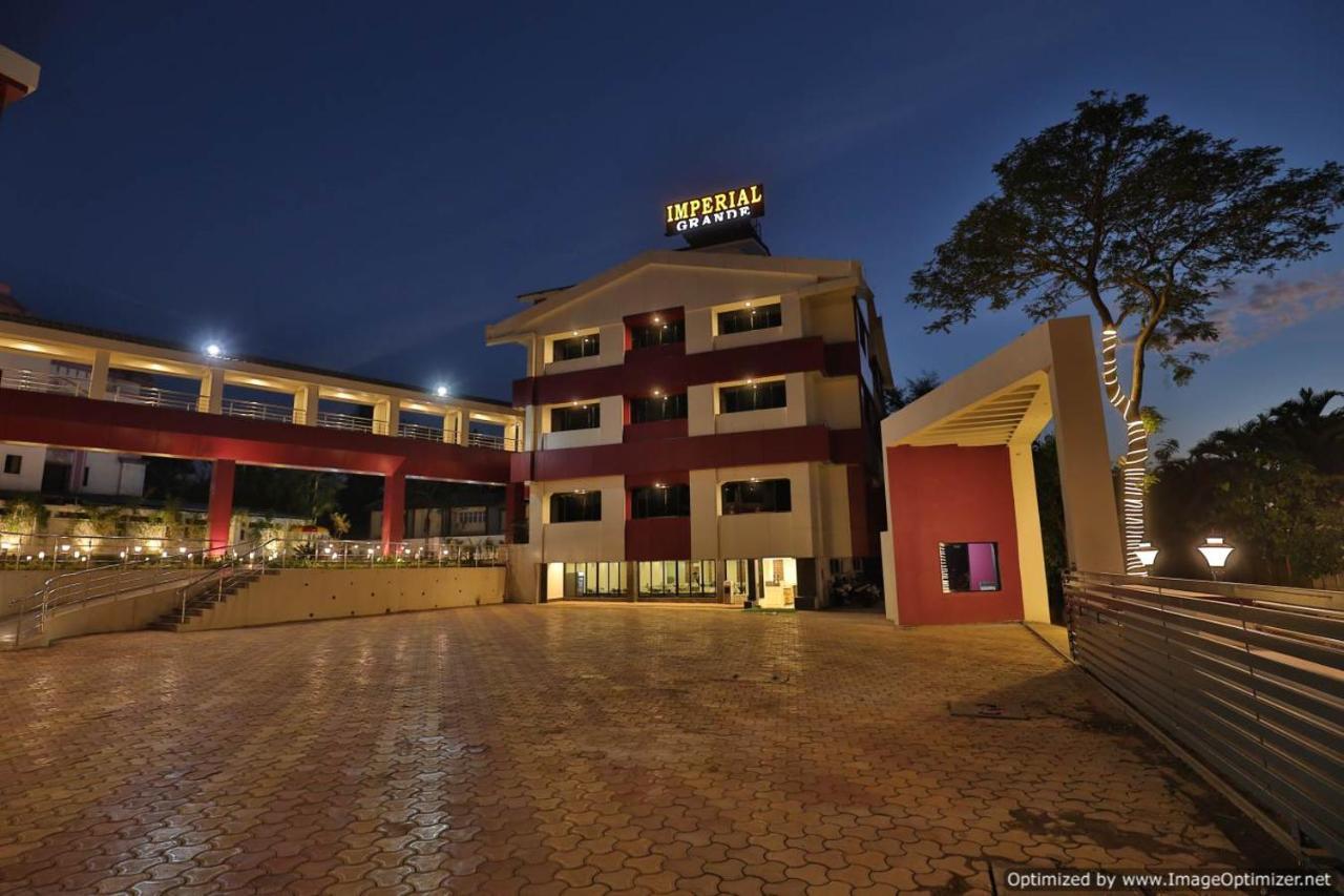 Imperial Grande Resort Lonavala Eksteriør billede