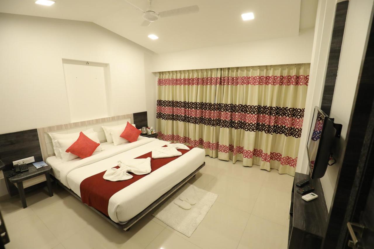 Imperial Grande Resort Lonavala Eksteriør billede