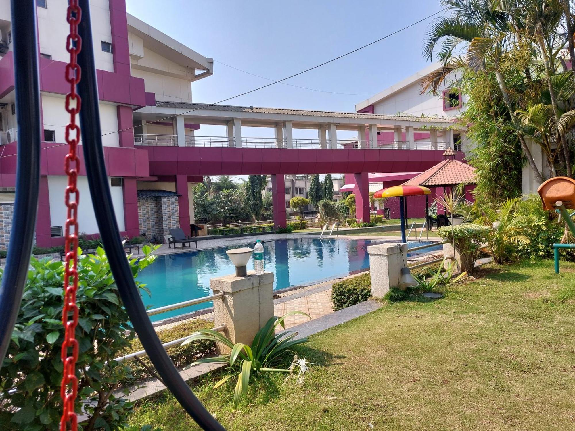 Imperial Grande Resort Lonavala Eksteriør billede