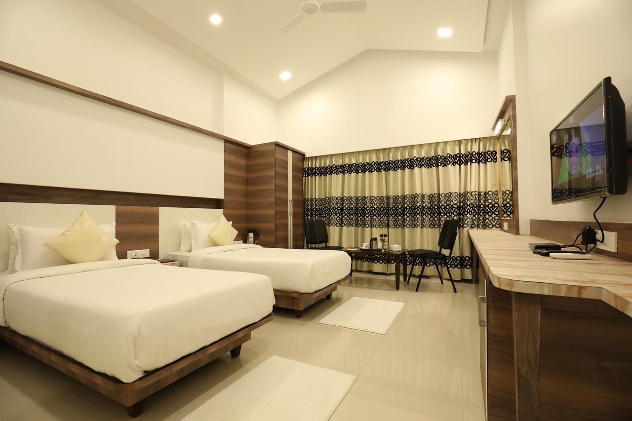 Imperial Grande Resort Lonavala Eksteriør billede